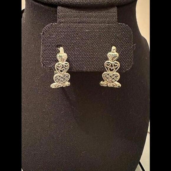 Embrace Love and Style with Heart Hoop Earrings! - Picture 2 of 2